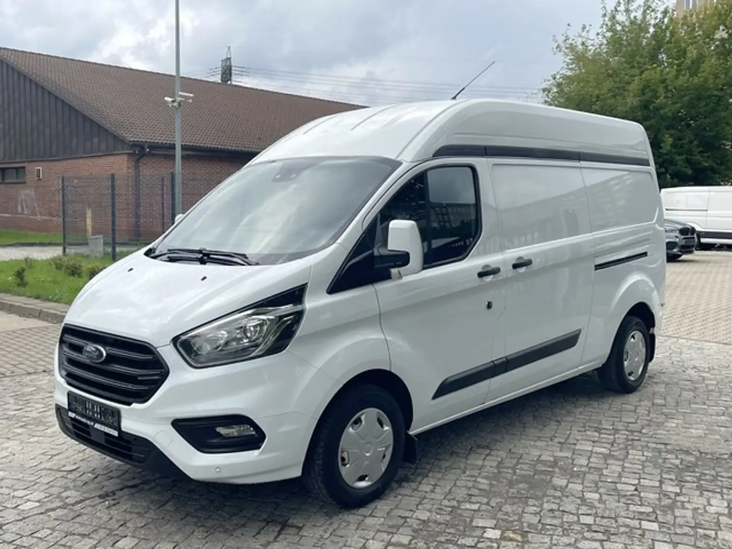 Ford Transit Custom 2.0 TDCI H2L2 Klima*AHK*2xS-Tür Weiß - 1
