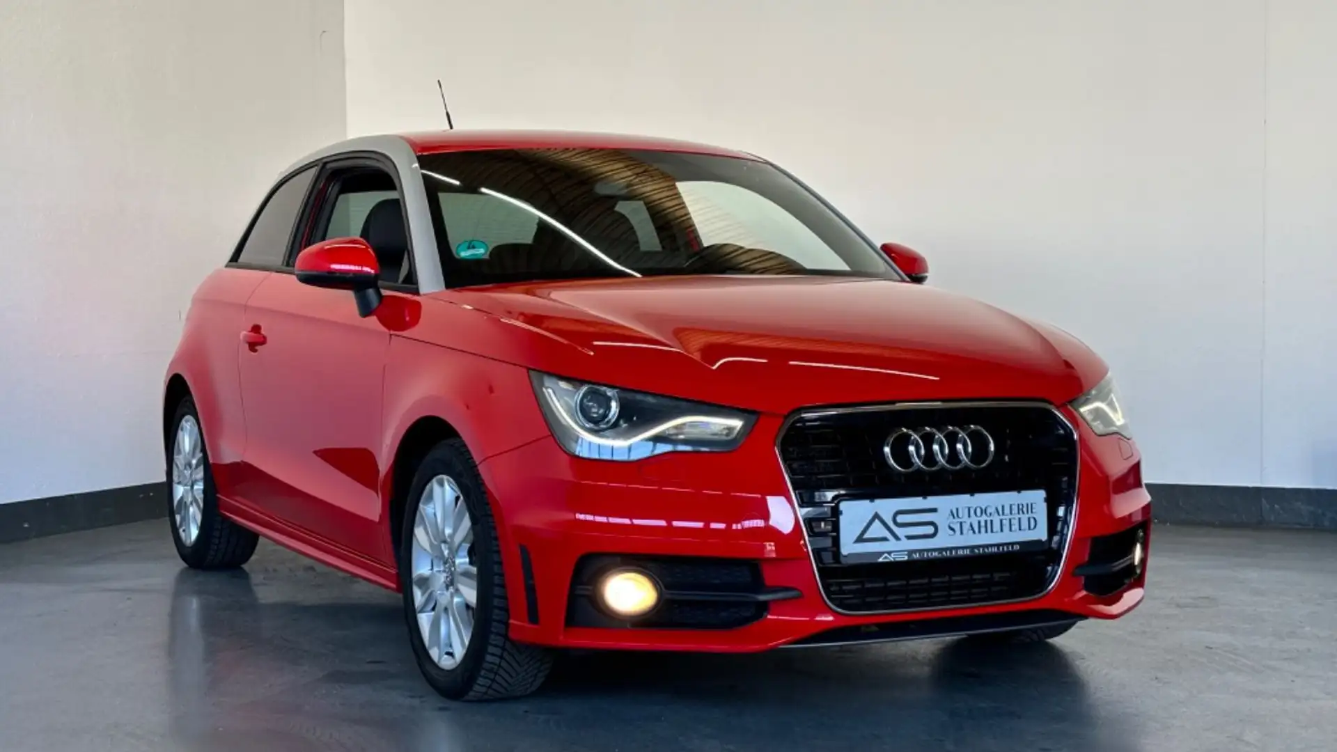 Audi A1 S-Line S-Tronic/Bi-Xenon/PDC/Sitzheizung/LED/ Rouge - 1
