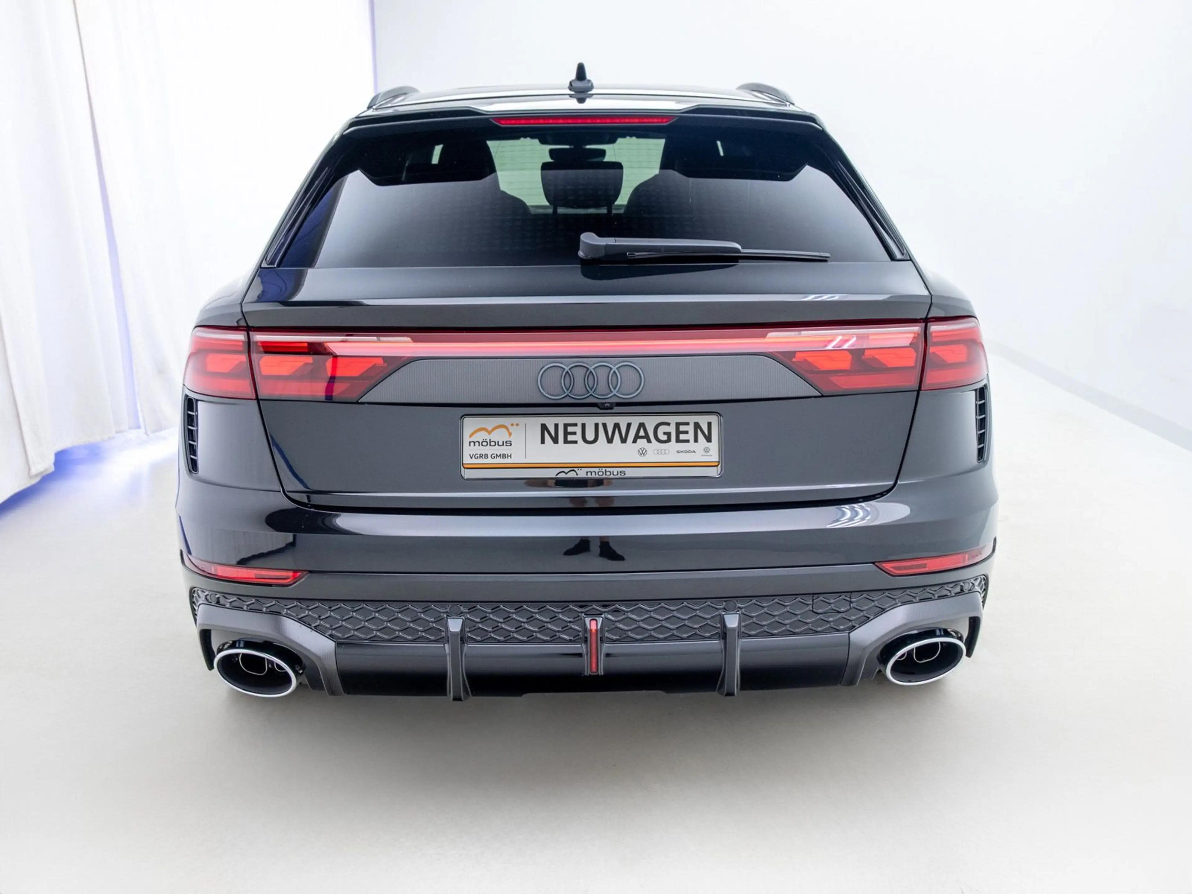 Audi RS Q8 SUV performance*AHK*PANO*B&O*HUD*MATRIX* — photo 7
