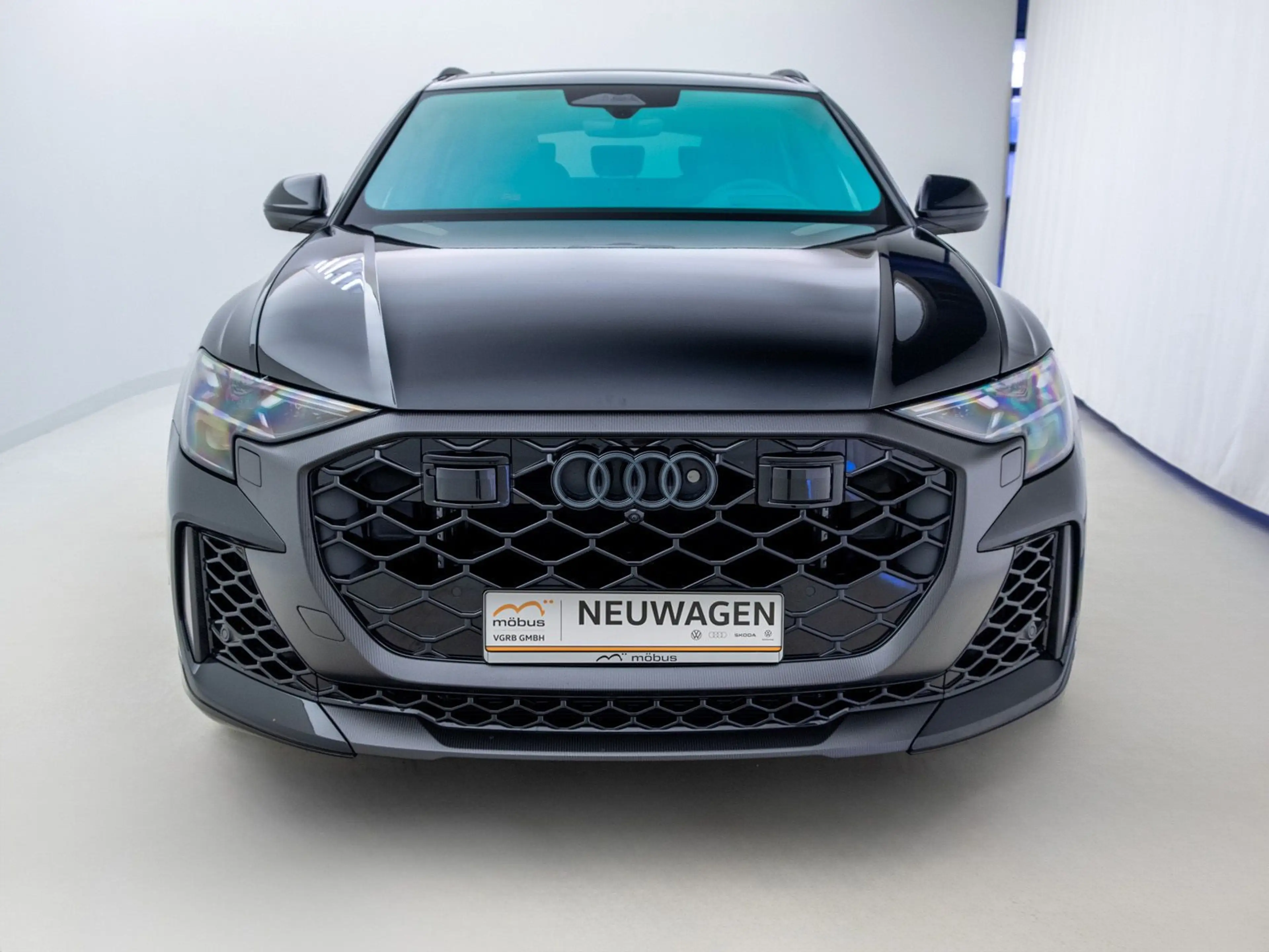 Audi RS Q8 SUV performance*AHK*PANO*B&O*HUD*MATRIX* — photo 2
