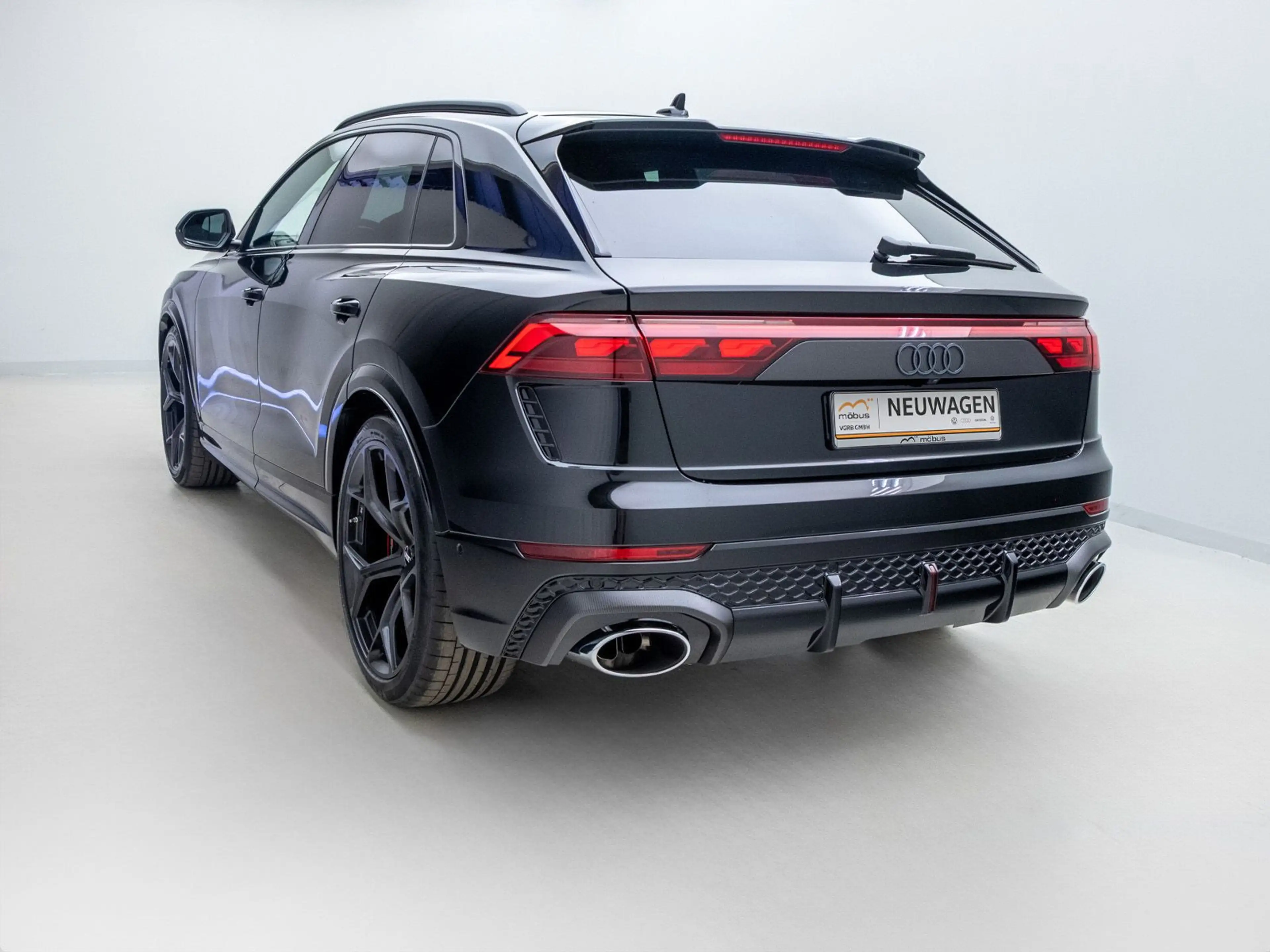Audi RS Q8 SUV performance*AHK*PANO*B&O*HUD*MATRIX* — photo 6
