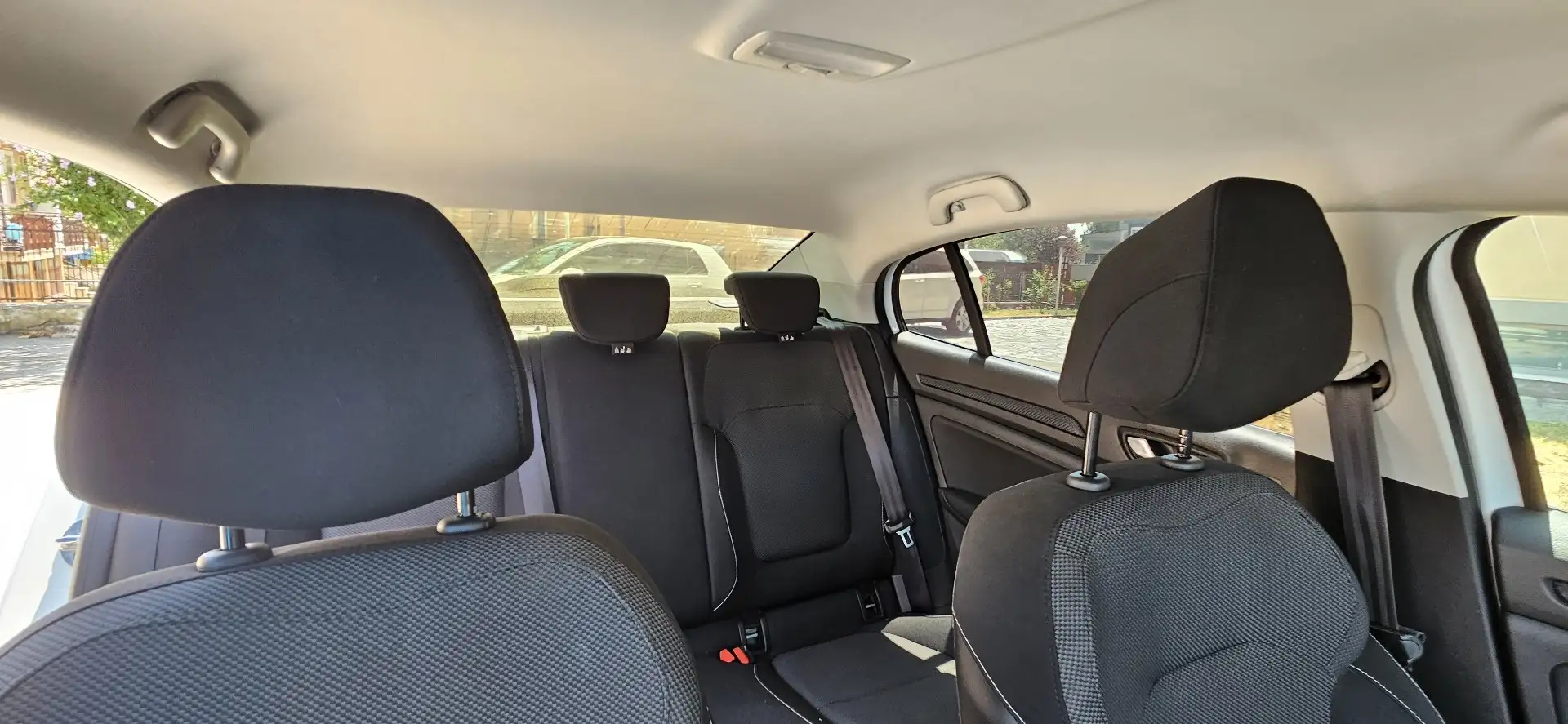 Renault Megane Grand Coupe 1.3 tce Business 140cv fap - 2