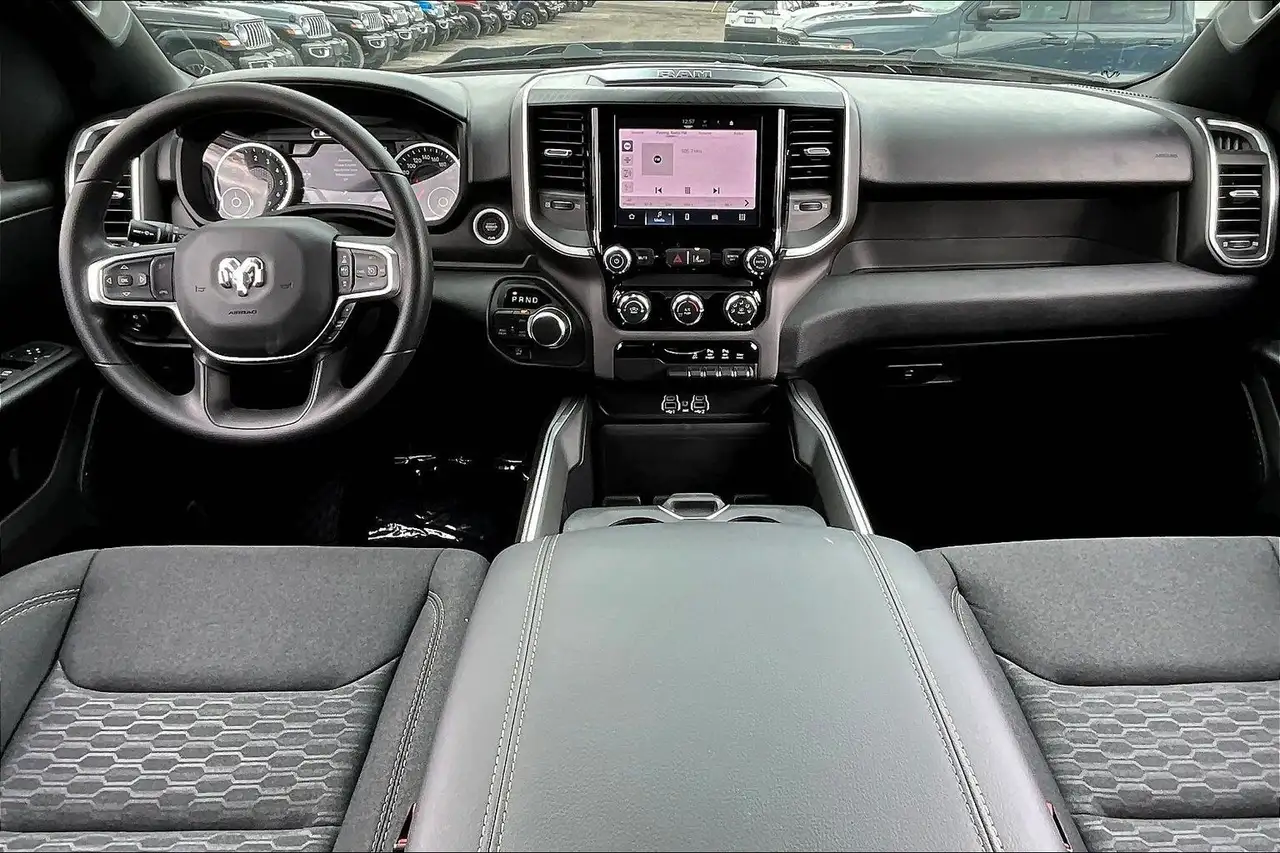 RAM 1500 снимка RAM 1500