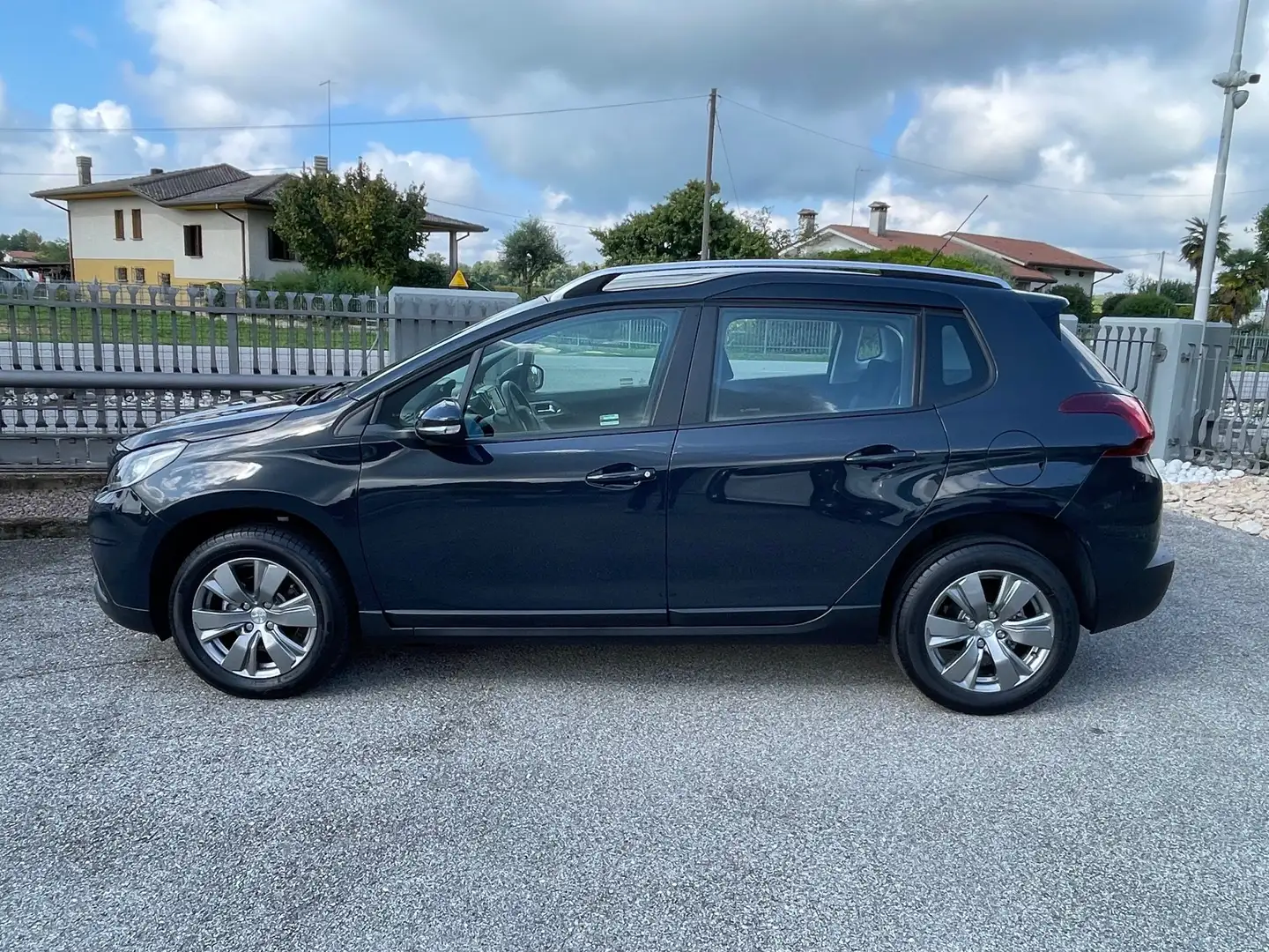 Peugeot 2008 2008 1.6 bluehdi Active 75cv my16 Grigio - 2