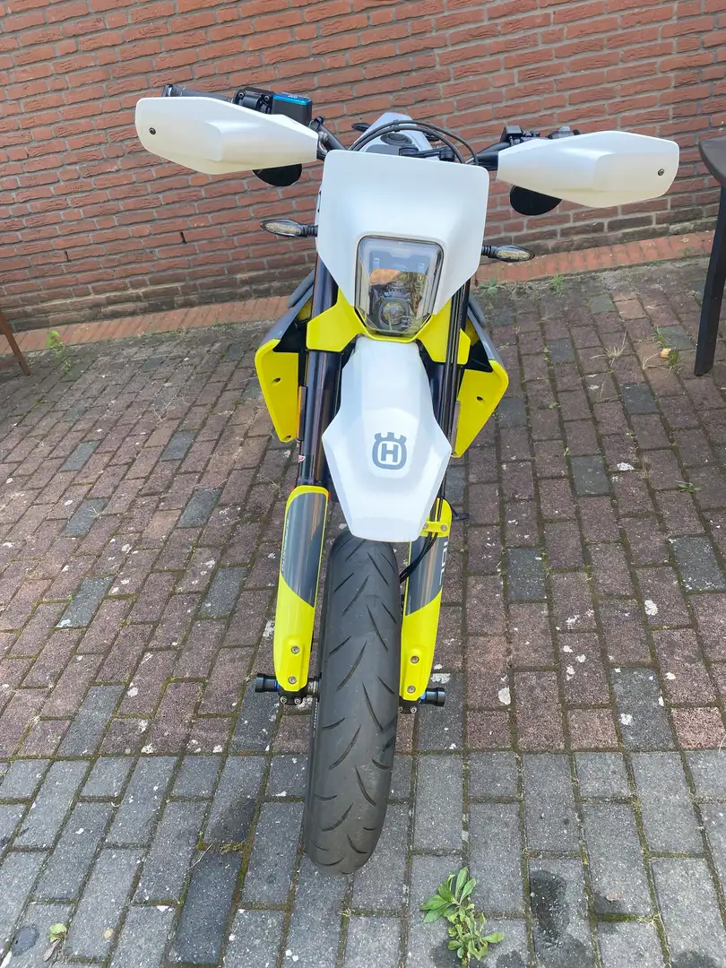 Husqvarna 701 Supermoto - 2