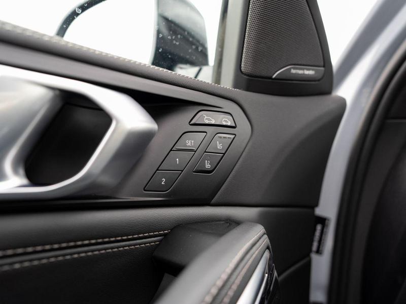 BMW X6 xDrive40d M-SportPRO 22 SKY 2-ALuft Massage — photo 10