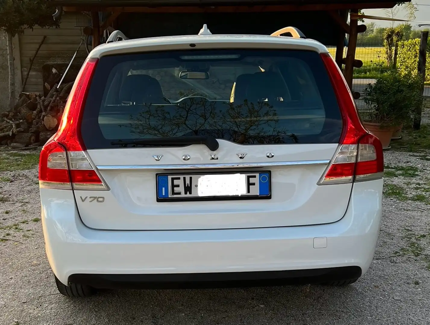 Volvo V70 V70 2.0 d3 Polar 136cv geartronic Bianco - 2
