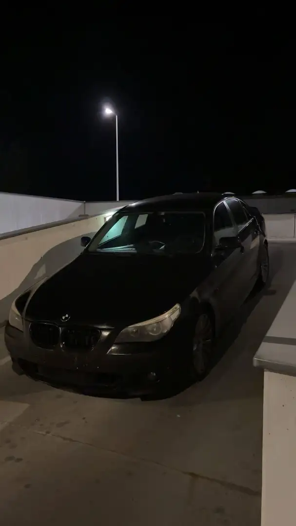 BMW 530 530d Aut. Schwarz - 1
