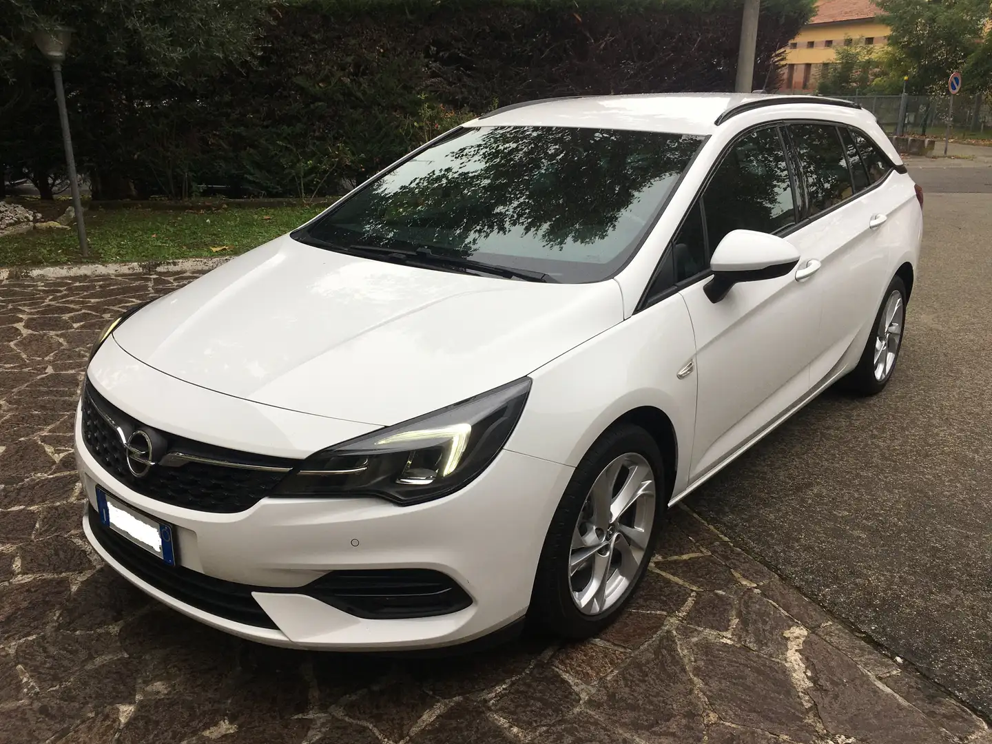 Opel Astra Astra Sports Tourer 1.5 cdti Business Elegance s Blanc - 1