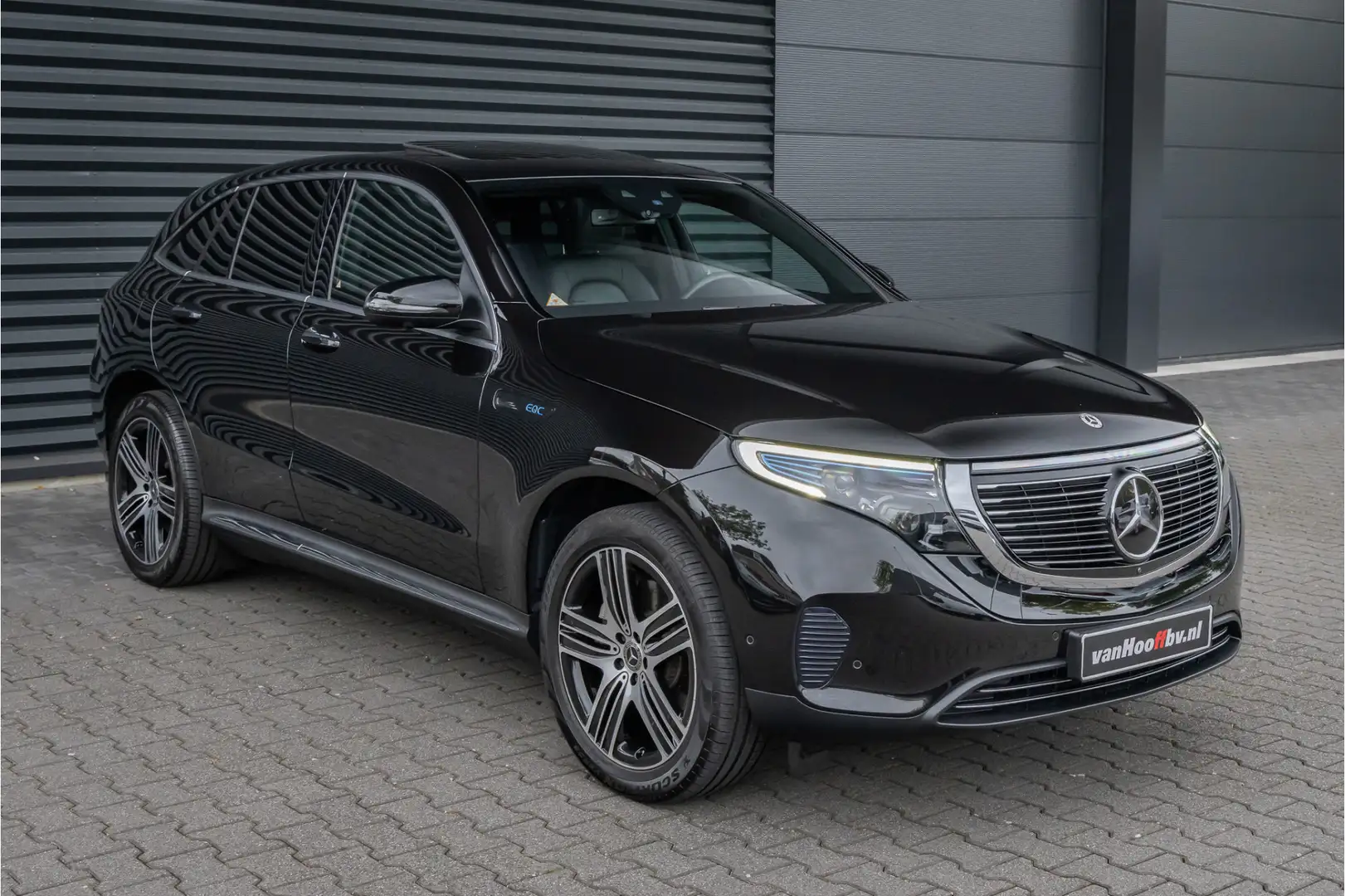 Mercedes-Benz EQC 400 4MATIC Burmester-Schuifdak-Memory Nero - 2