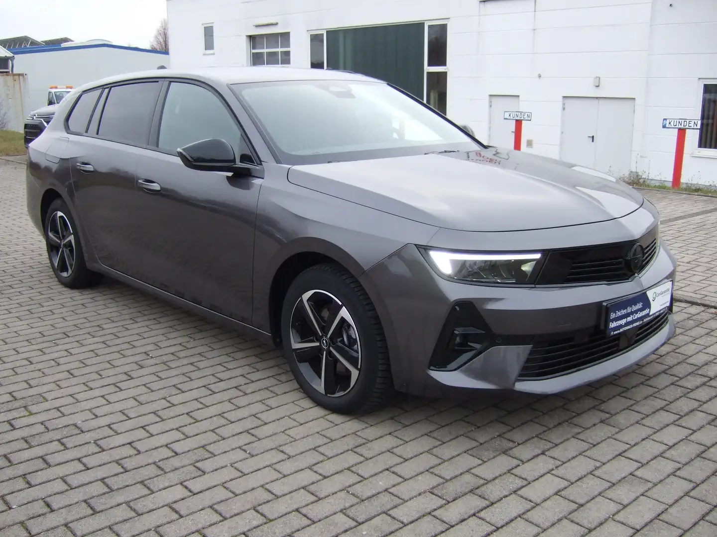 Opel Astra Sports Tourer GS Turbo 130 Navi AHK SH Allwetter Grau - 1
