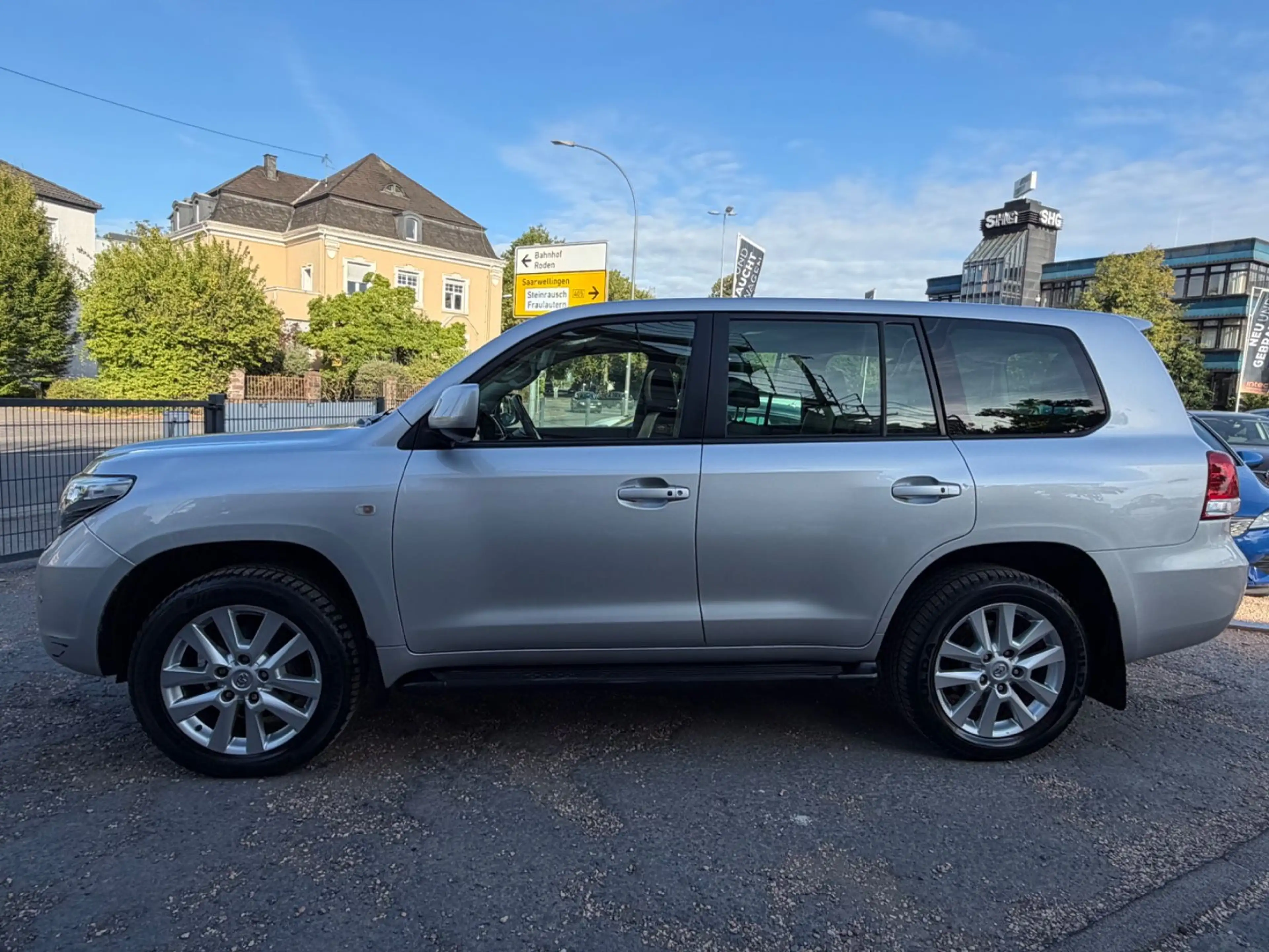 Toyota Land Cruiser 200 Executive/7xsitzer/LEDER/Kamera — photo 3