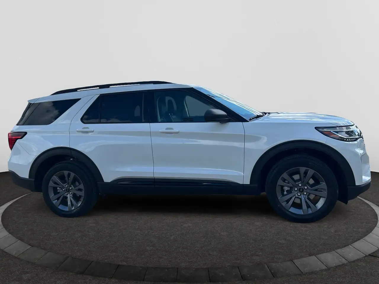 Ford Explorer снимка Ford Explorer
