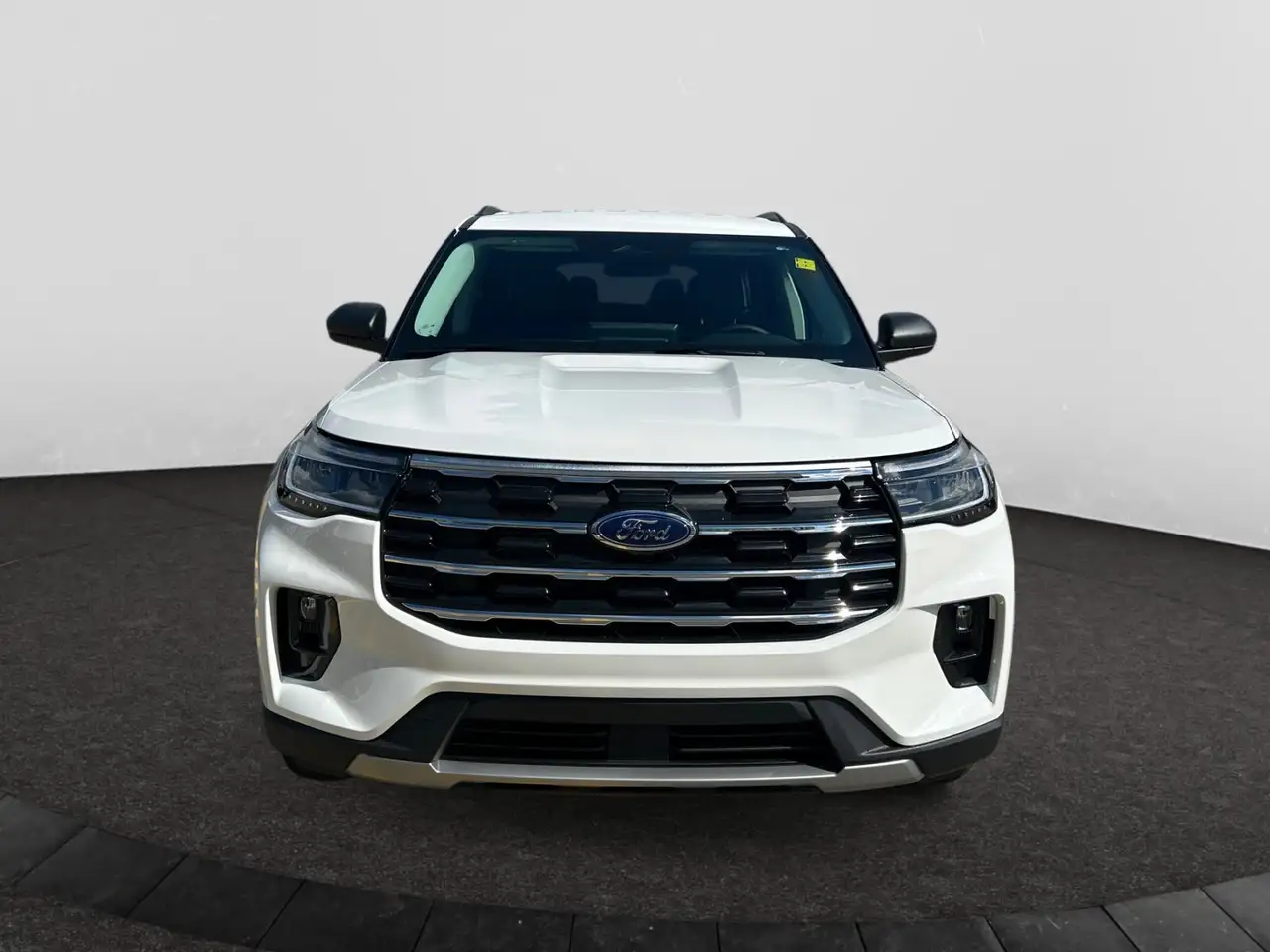 Ford Explorer снимка Ford Explorer