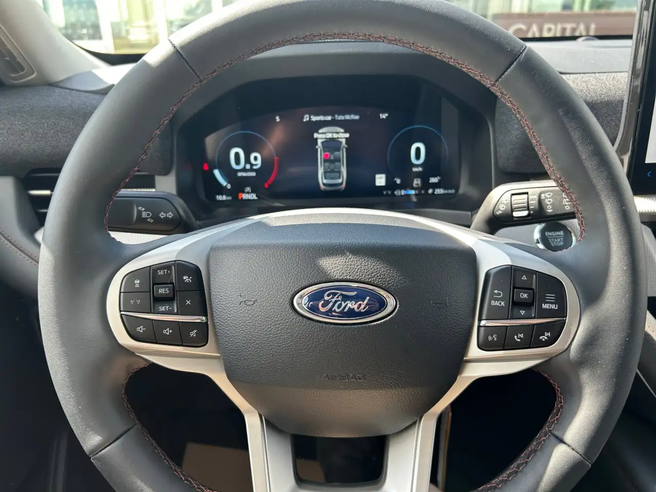 Ford Explorer снимка Ford Explorer