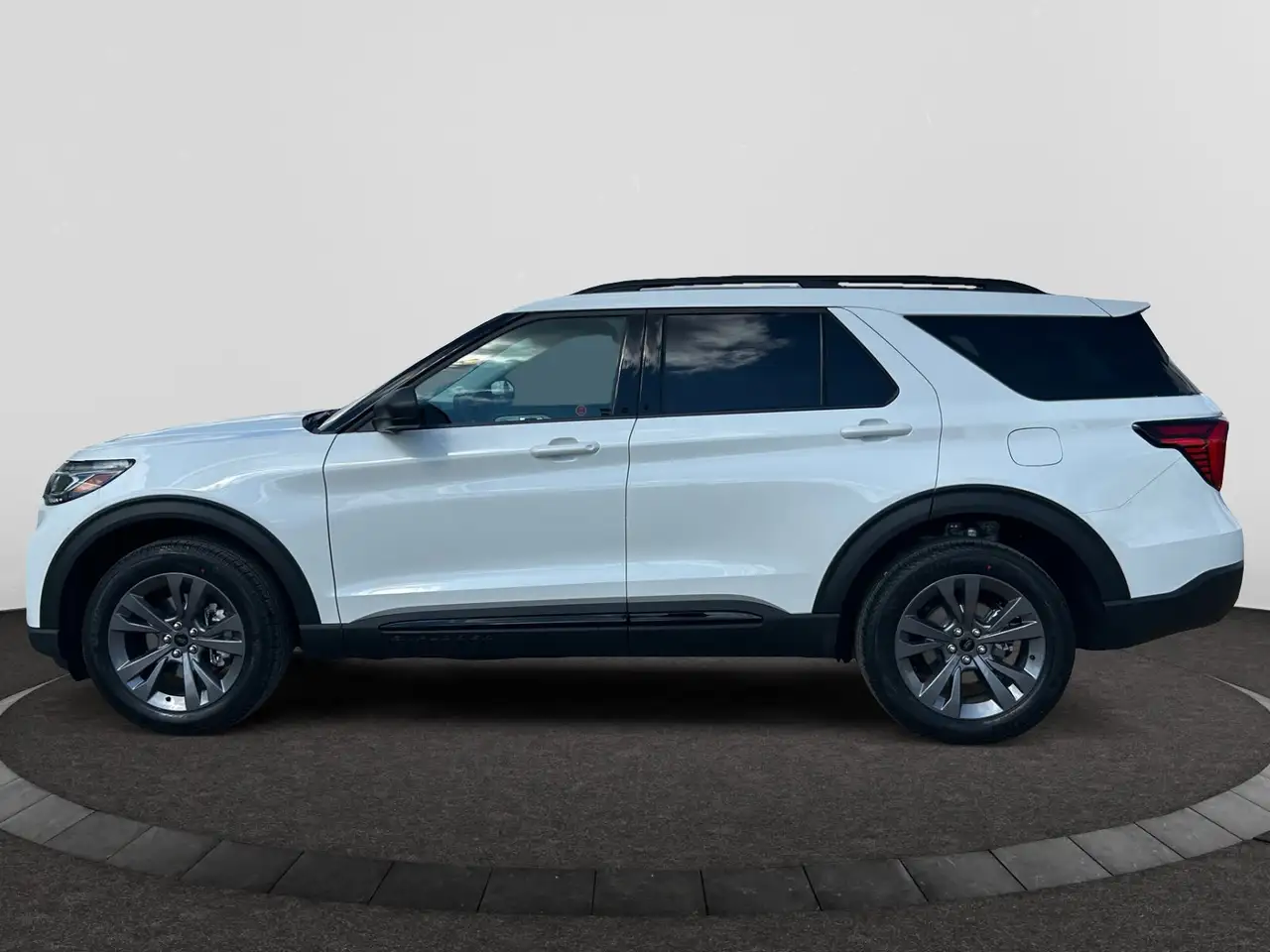 Ford Explorer снимка Ford Explorer