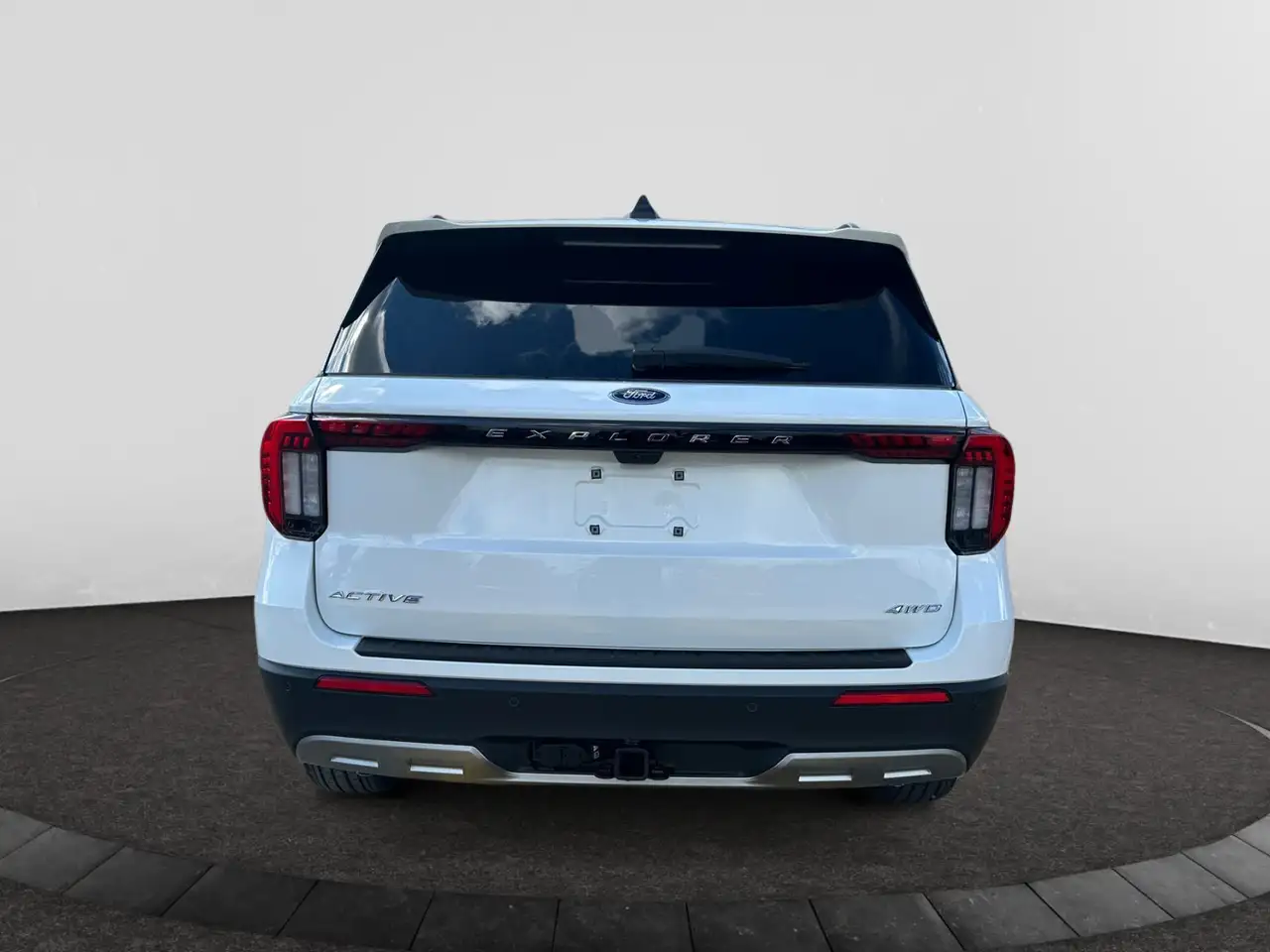 Ford Explorer снимка Ford Explorer