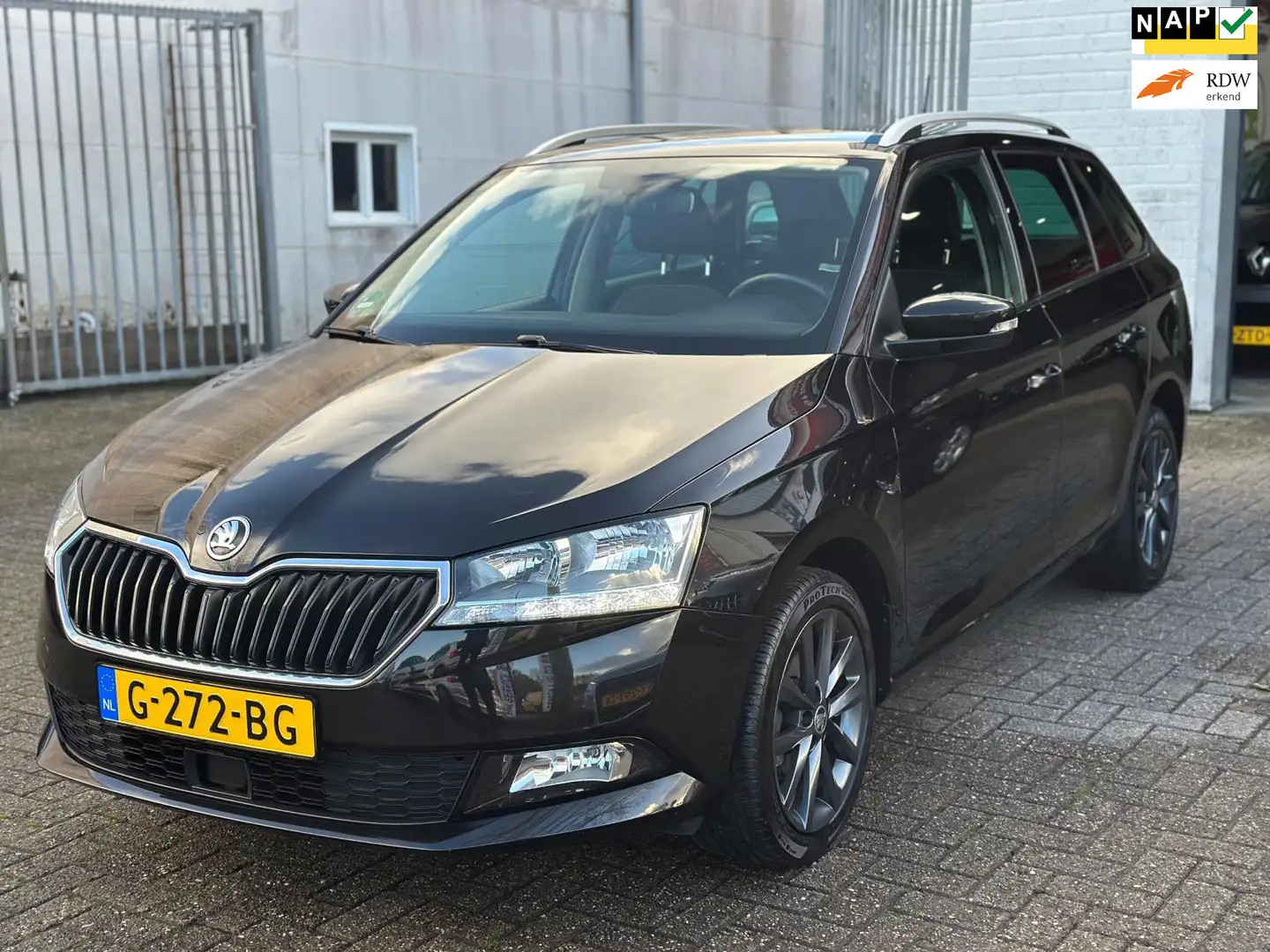 Skoda Fabia Combi 1.0 Business Edition Bj:2019 ACC Camera ECC Noir - 1