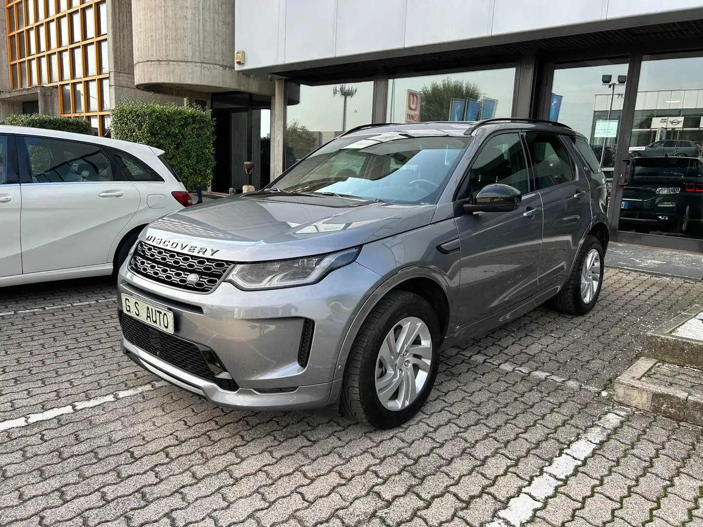 Land Rover Discovery Sport 2.0d td4 mhev R-Dynamic awd 204cv auto ADBLUE Grigio - 1