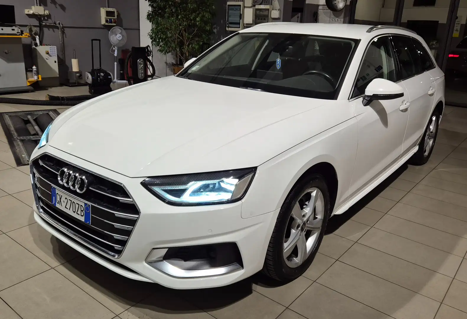Audi A4 A4 2022 2.0 tdi Business Advanced 204cv s-tronic Blanc - 1