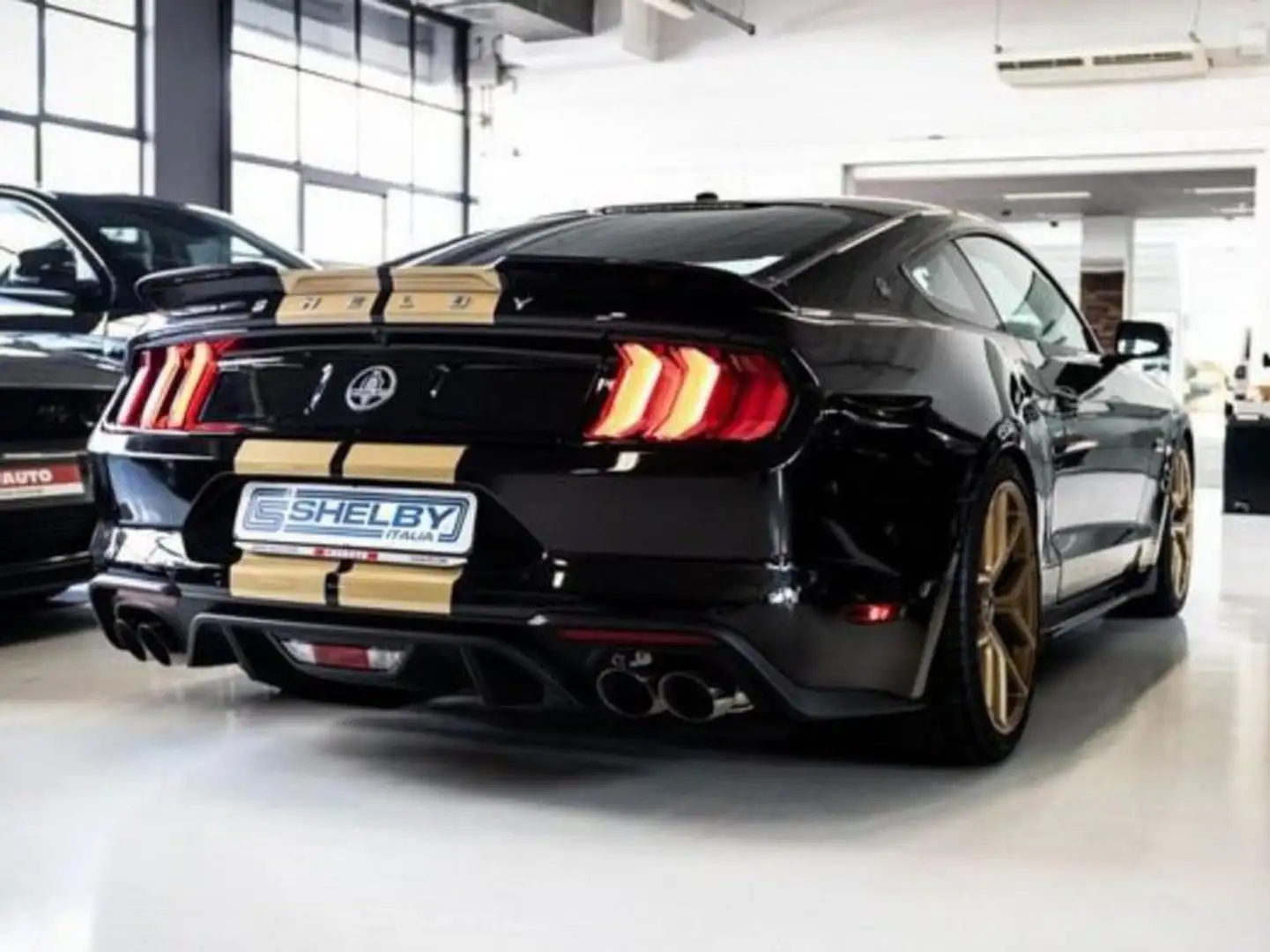 Ford Mustang Mustang Fastback 5.0 V8 auto Shelby Noir - 1