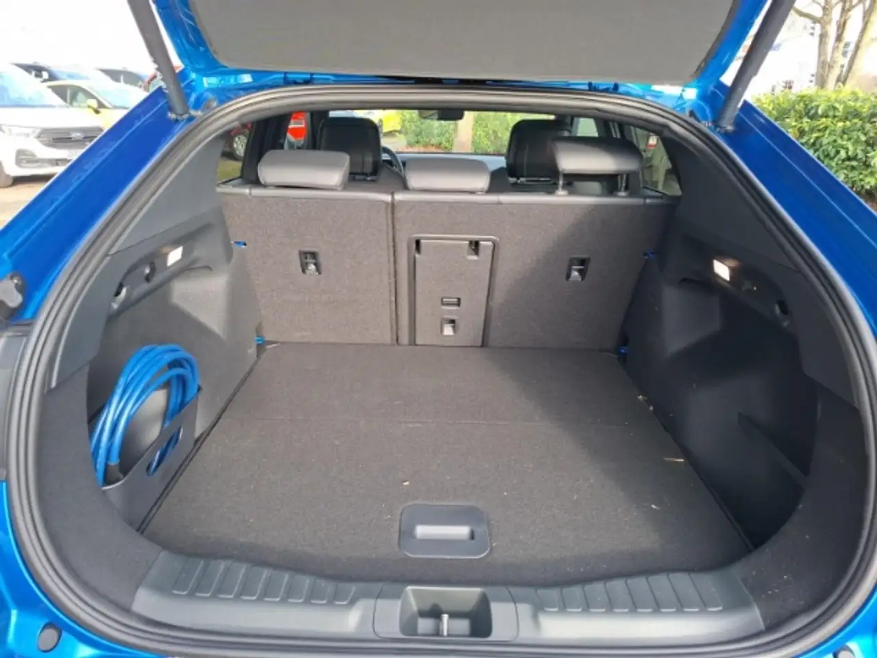 Ford Capri Premium Extended Range+Ganzjahresreifen+Sitzheizun 12