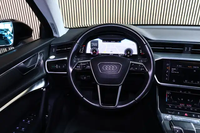 Audi A6 view 14