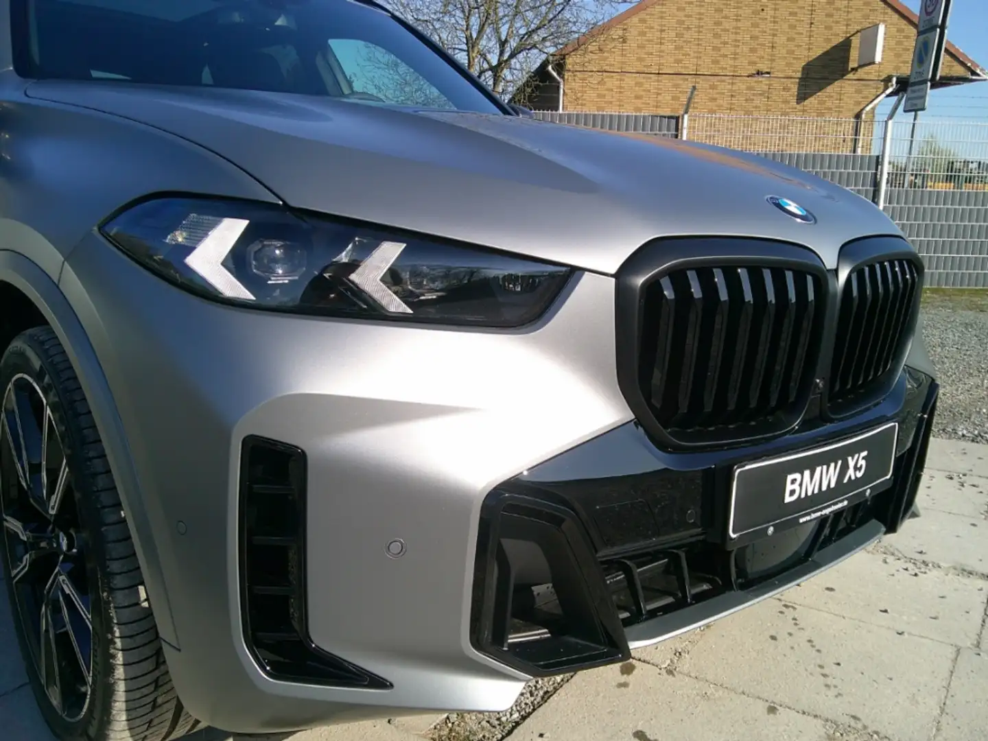 BMW X5 40d xDrive M Sport Mattgrau LM 22'' AHK Voll! Grau - 2