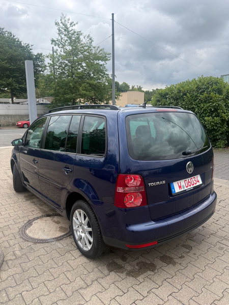 Volkswagen Touran Trendline AUTO 7SITZE — photo 8