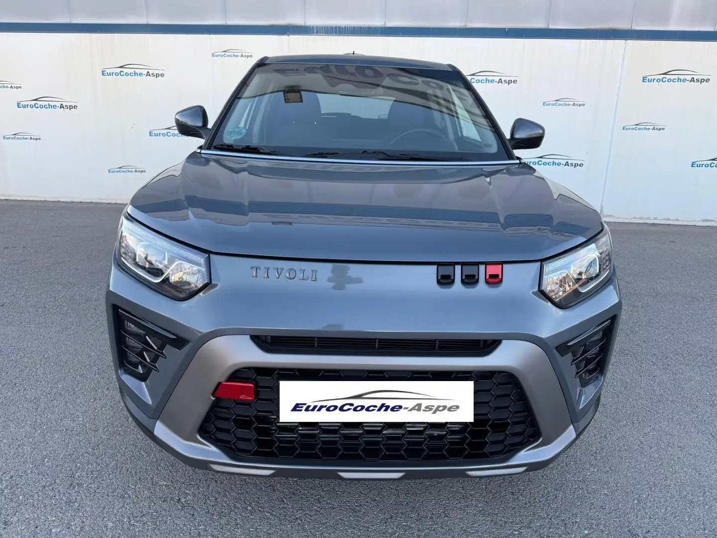 SsangYong Tivoli G15 Urban Plus LP 4x2 Gris - 2