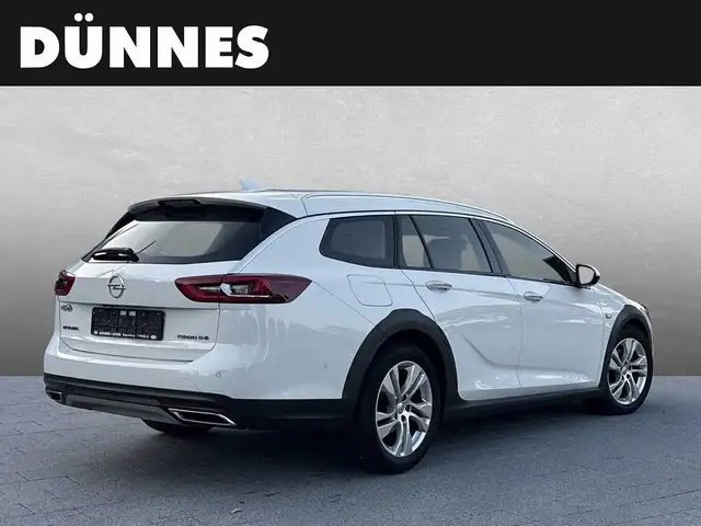 Opel Insignia view 2