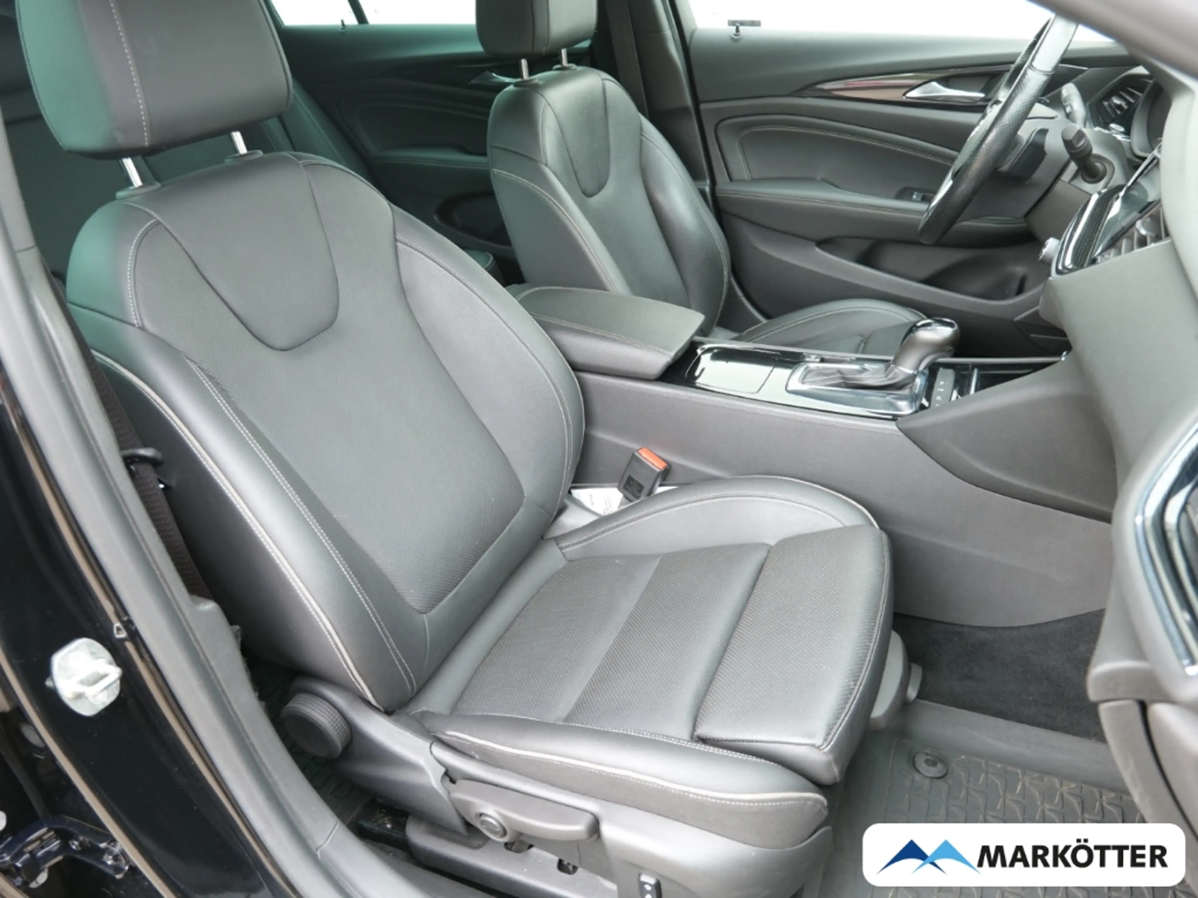 Opel Insignia B Sports T. 2.0 TDI Innovation OPC/BLIS/Kamera/AHK — photo 9