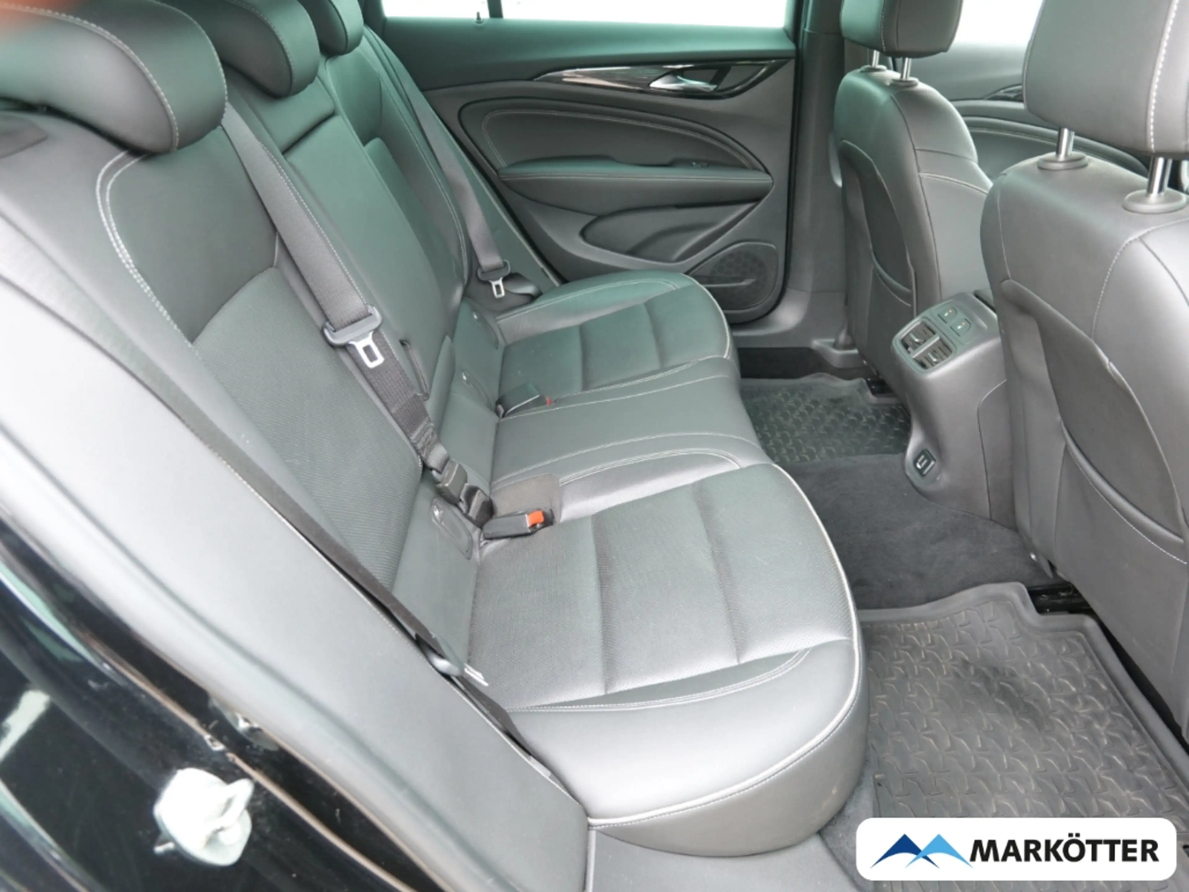 Opel Insignia B Sports T. 2.0 TDI Innovation OPC/BLIS/Kamera/AHK — photo 10