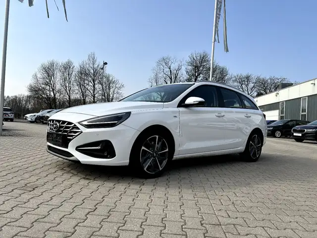 Hyundai i30 cw 1.5 T-GDI Trend *LED Navi Sitzh. Kamera*