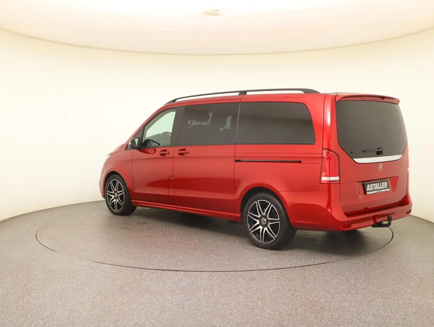 Mercedes-Benz V 300 d Avantgarde Edition lang L2 AMG+Night+Tis Kırmızı - 2