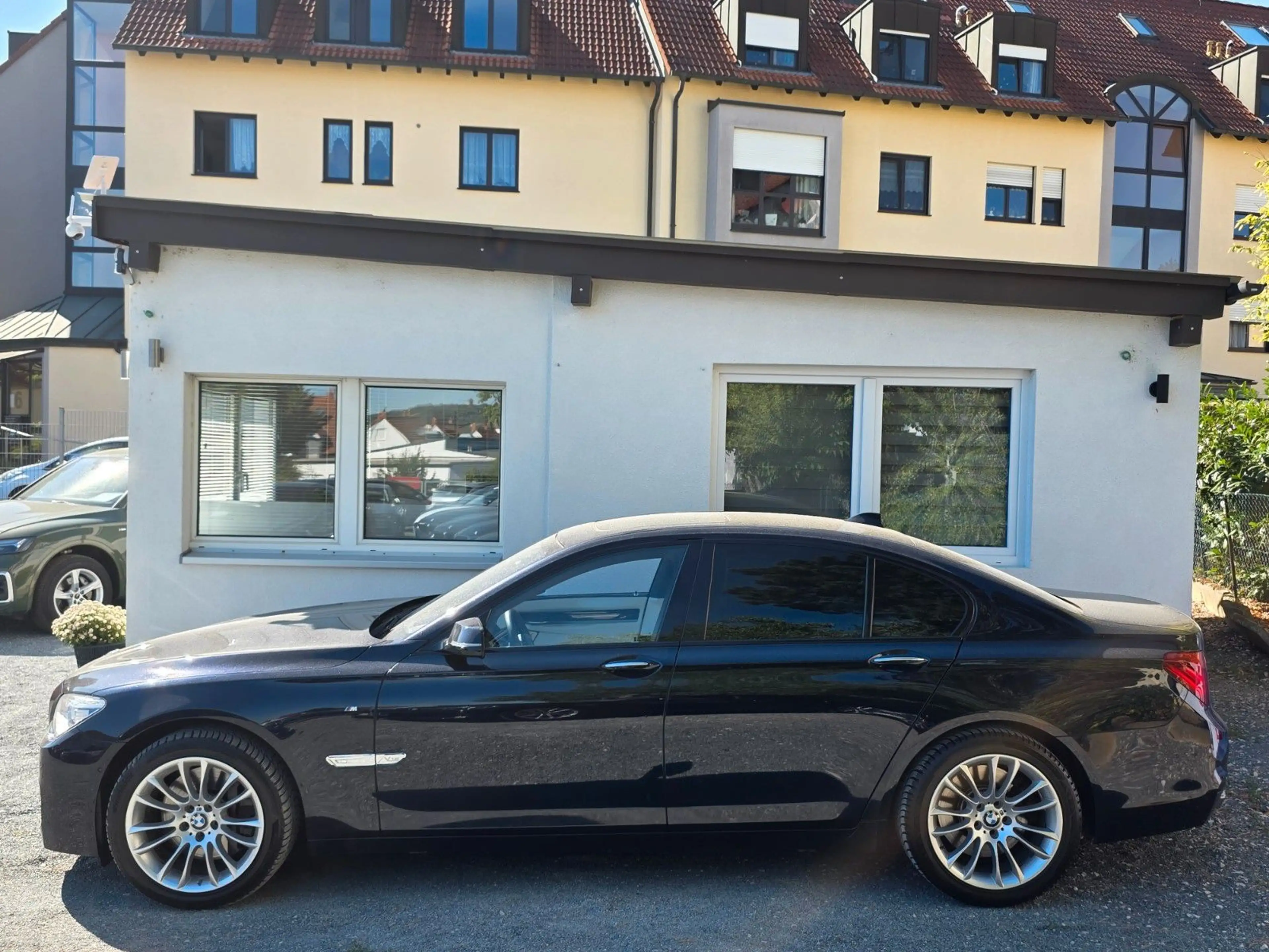 BMW 760 i 12V *Soft Close*Navi*Head Up* — photo 2