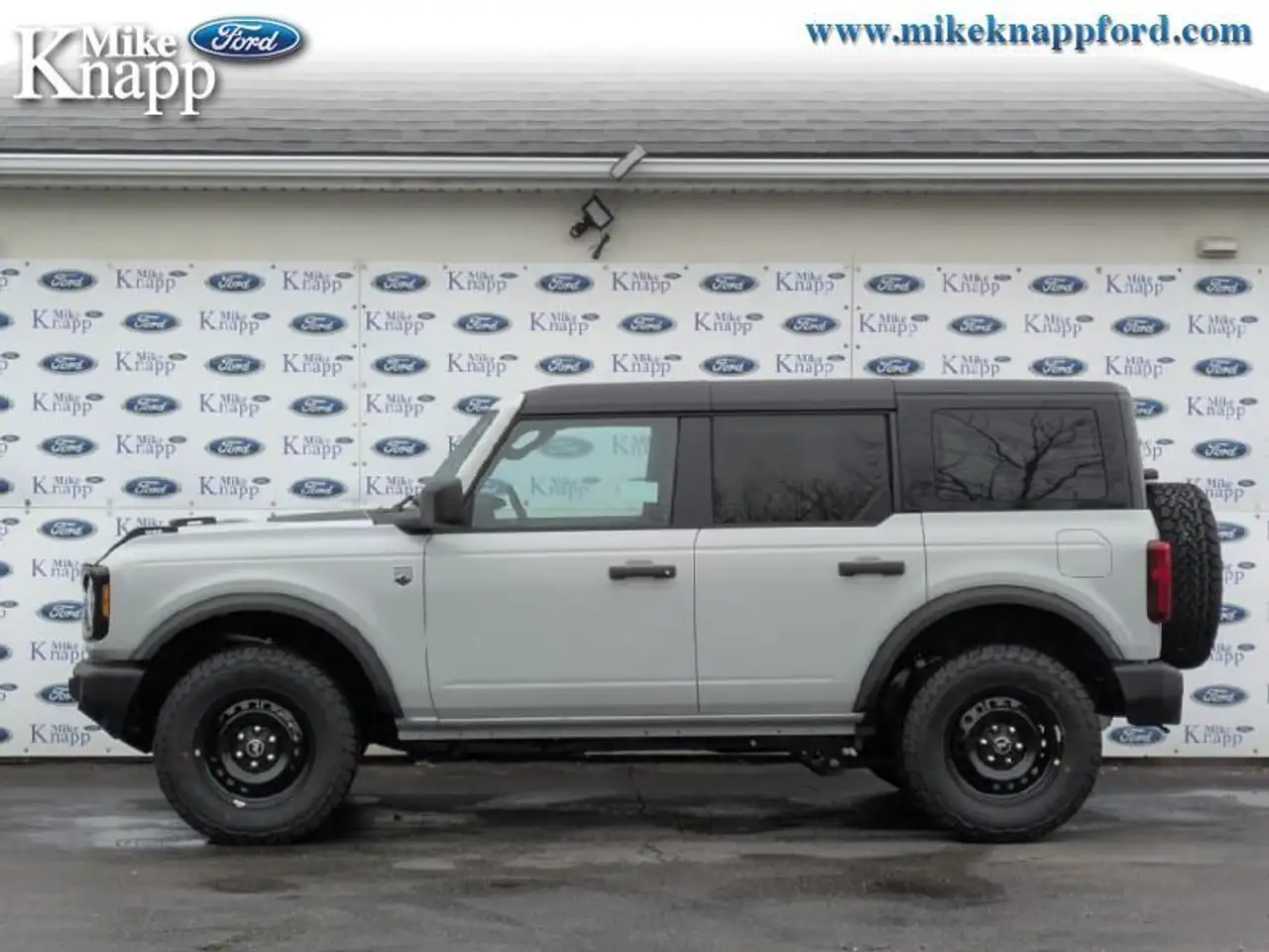 Ford Bronco снимка Ford Bronco