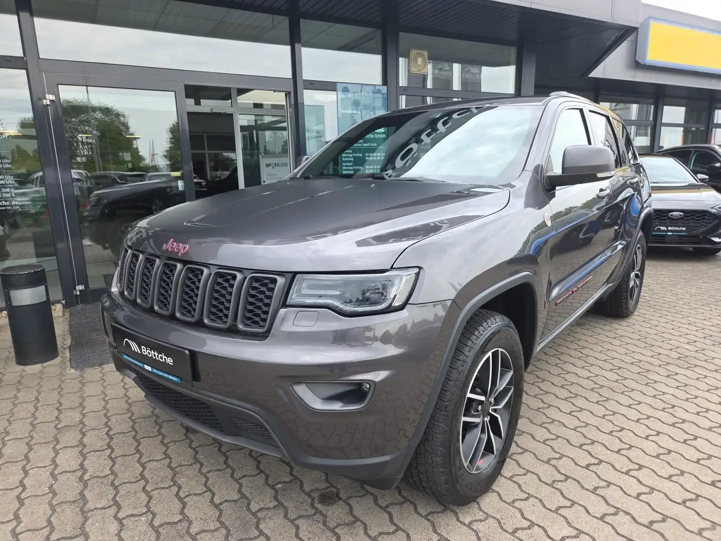 Jeep Grand Cherokee 3.0 CRD Trailhawk AT/Bi-Xenon/Navi/Shz/Kamera/Klim Schwarz - 2