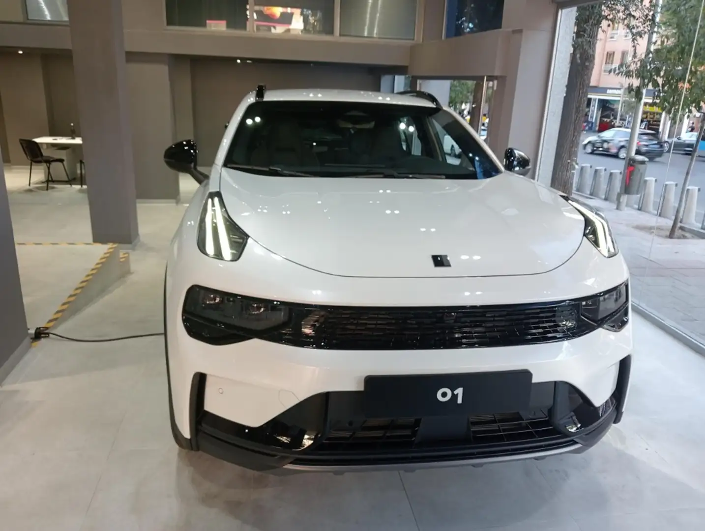 Lynk & Co 01 1.5T PHEV Core Blanco - 1