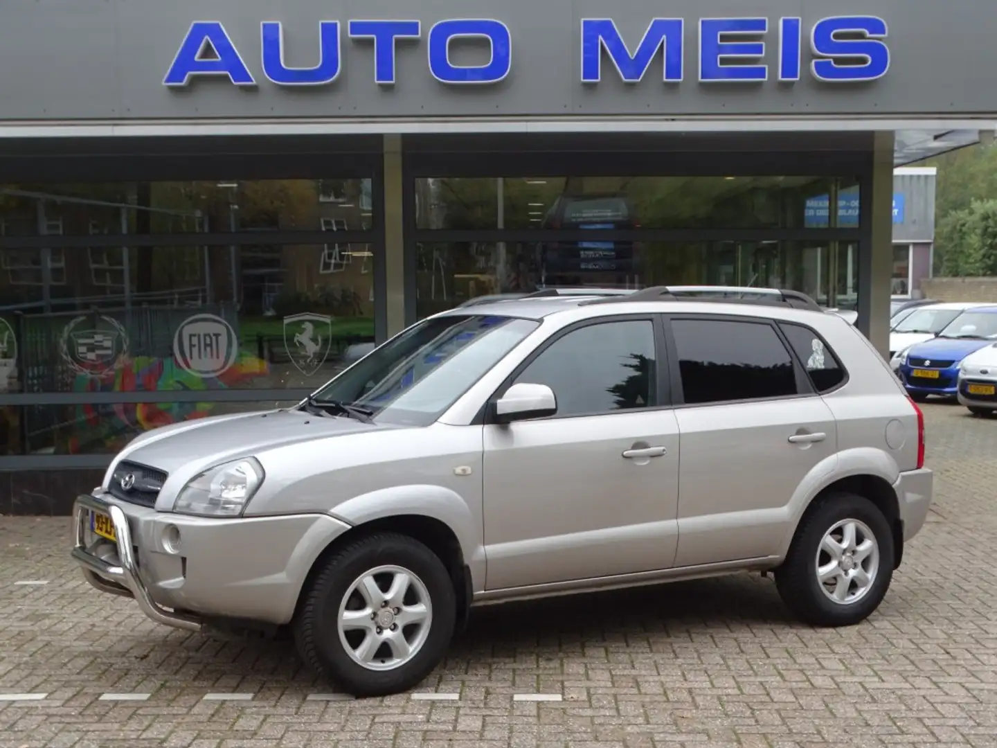 Hyundai TUCSON 2.0I STYLE Gris - 1