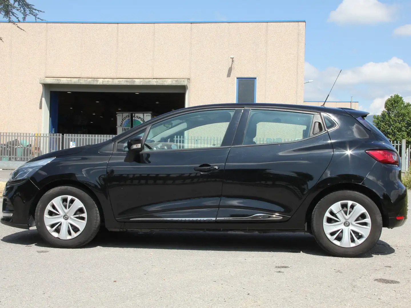Renault Clio 0.9 tce Moschino Zen Gpl 90cv Noir - 2
