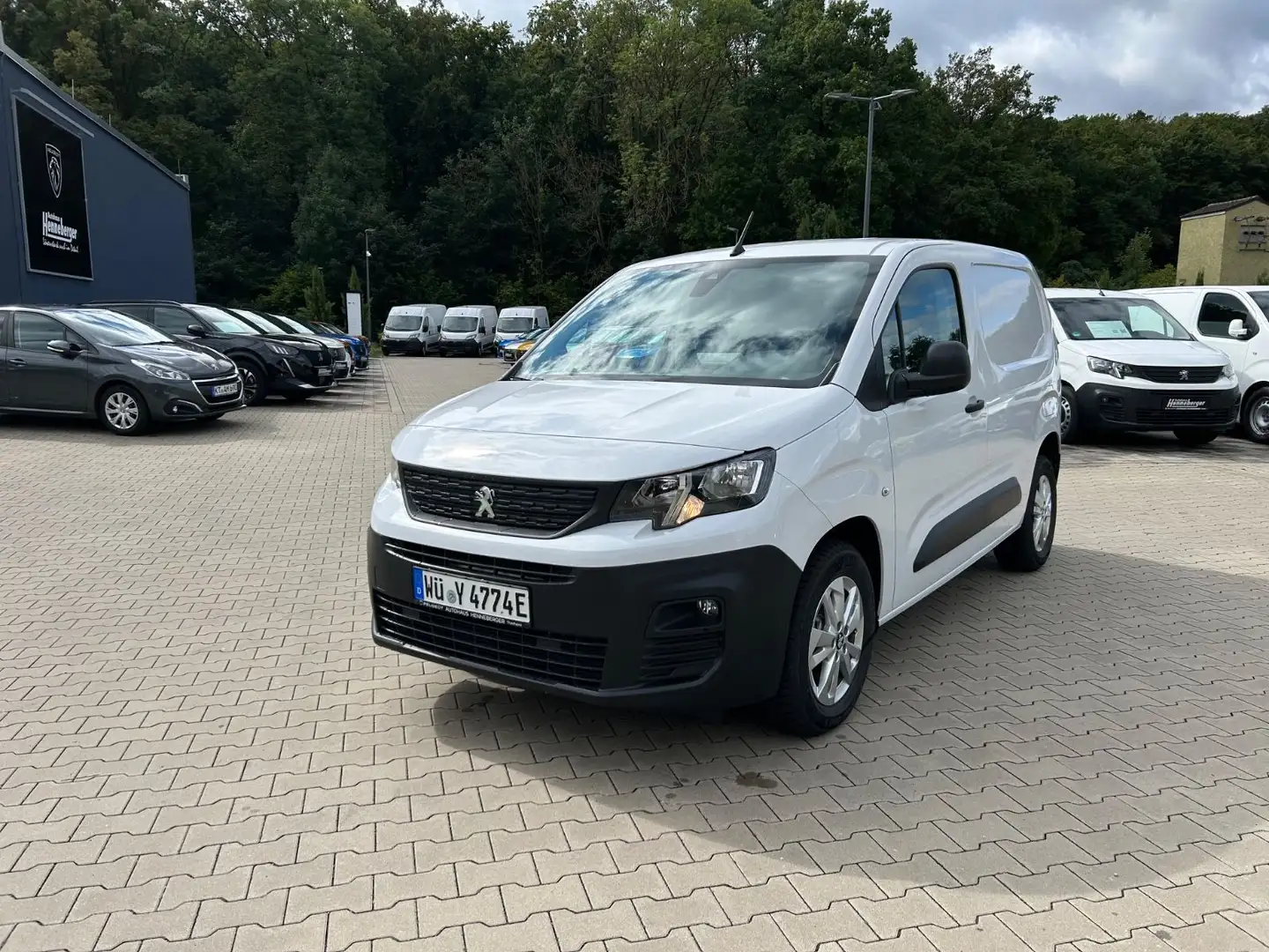 Peugeot Partner Peugeot E-Partner L1 | Multiflex | Navi | AHK | Blanc - 1