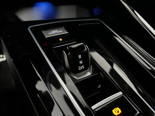 Volkswagen Golf view 20