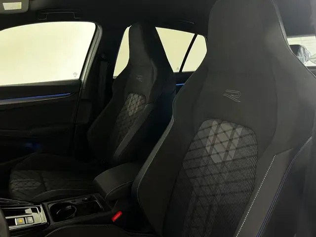 Volkswagen Golf view 9