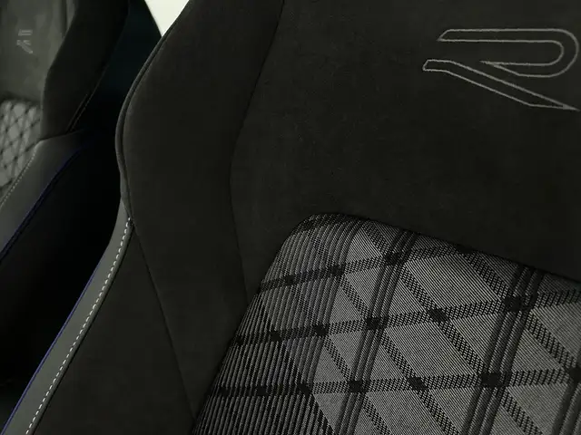 Volkswagen Golf view 10