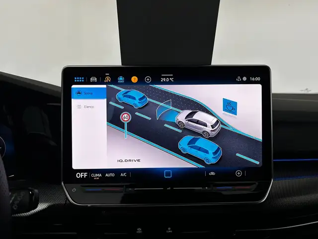 Volkswagen Golf view 16