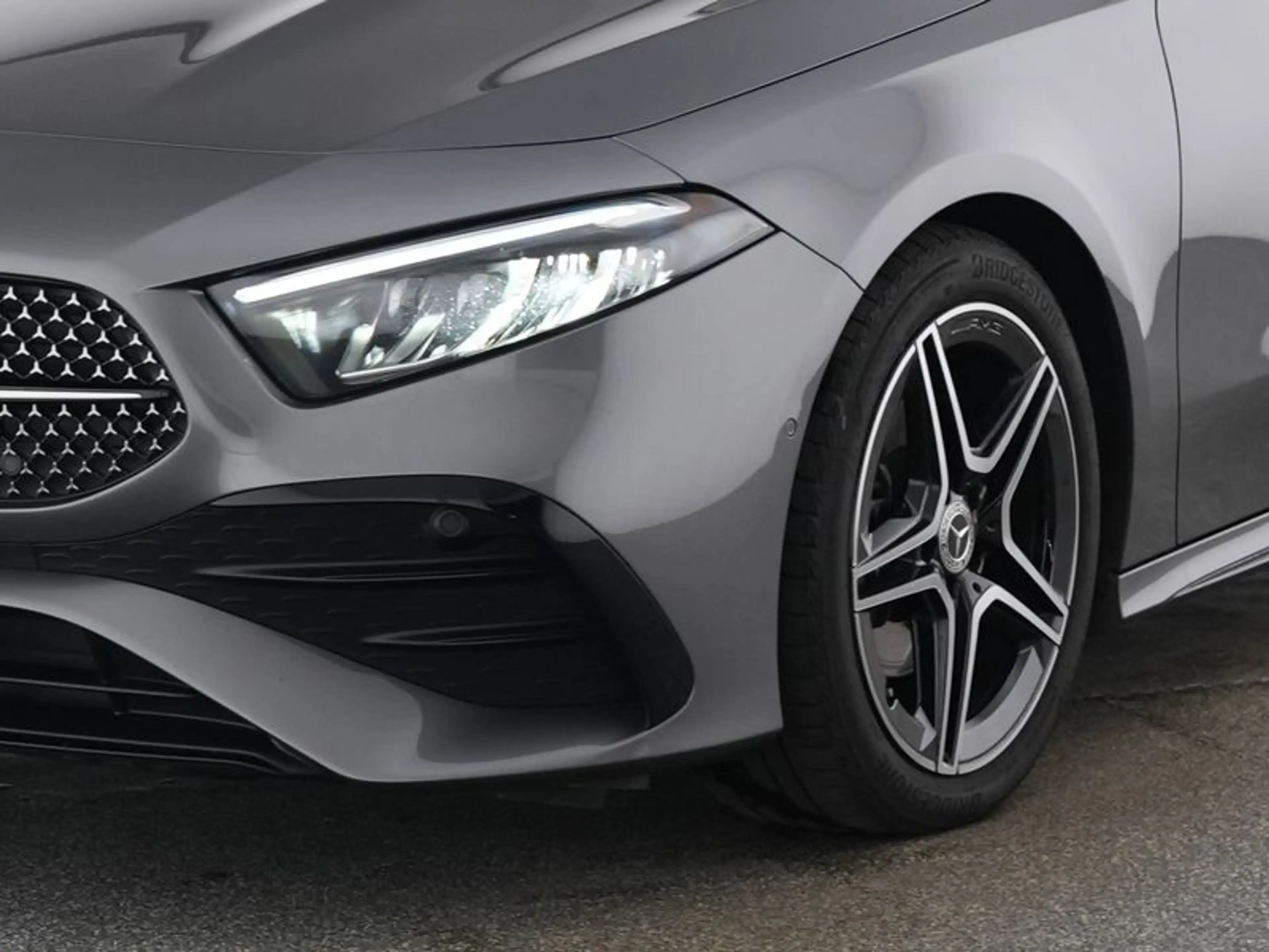 Mercedes-Benz A 200 d AMG-Sport/LED/Cam/Night/Keyl/Ambiente/18 — photo 4