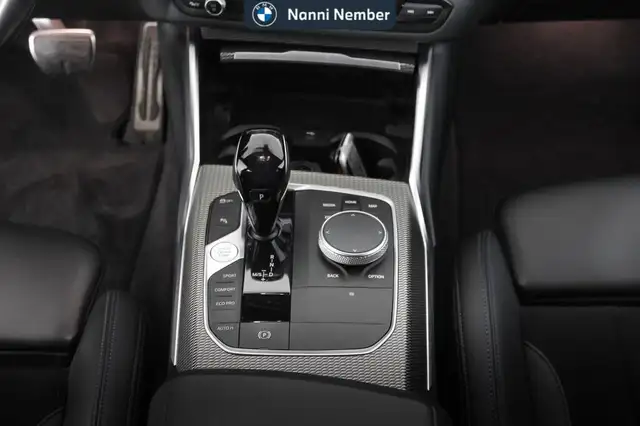 BMW 3 Series view 13