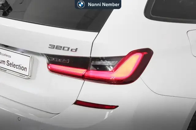 BMW 3 Series view 6