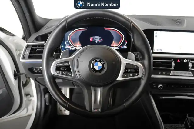 BMW 3 Series view 10